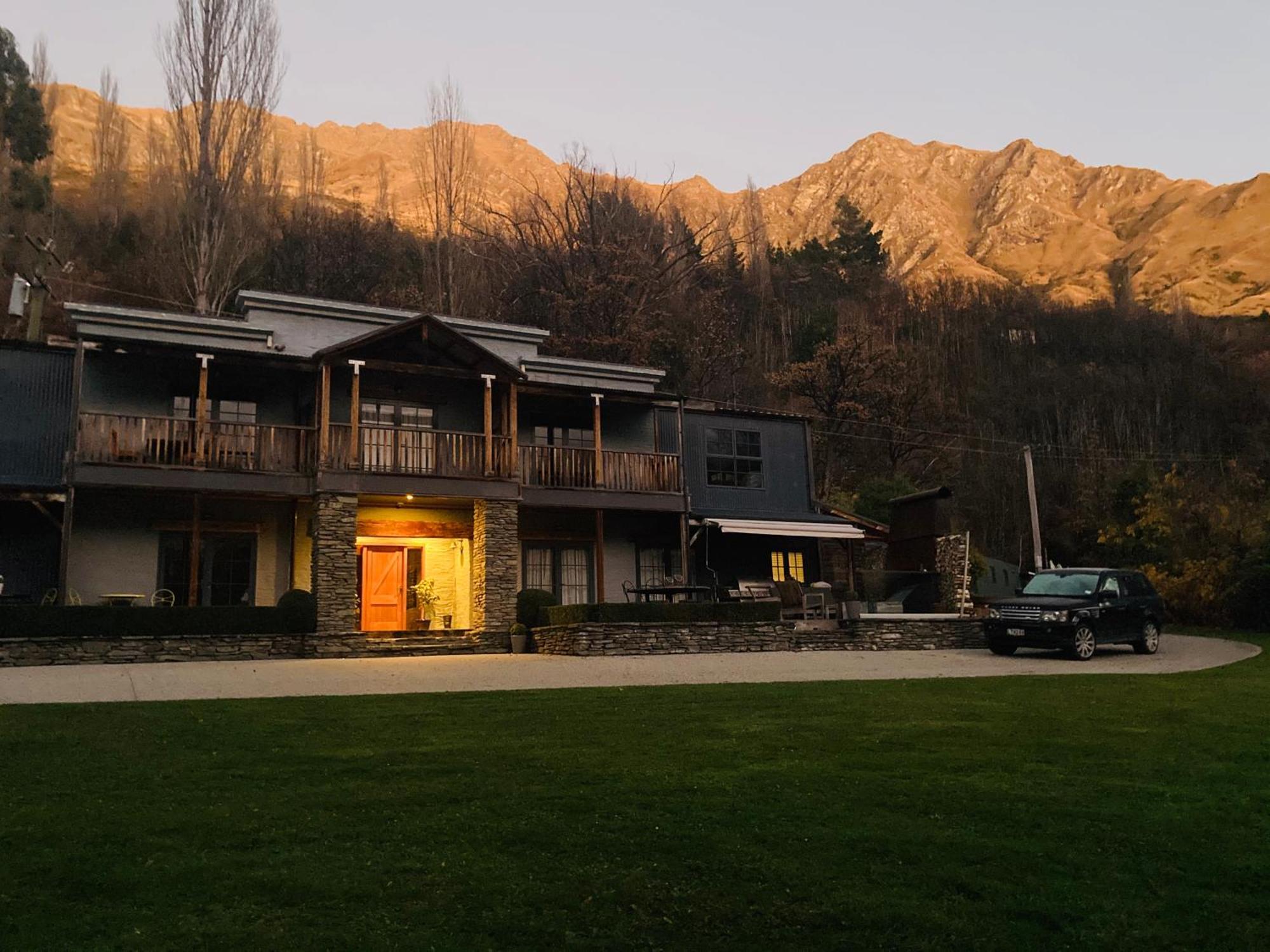 Moonlight Escape Lodge Квинстаун Экстерьер фото